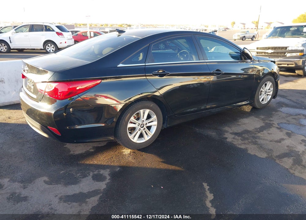 2014 HYUNDAI SONATA VIN: 5NPEB4AC8EH870783