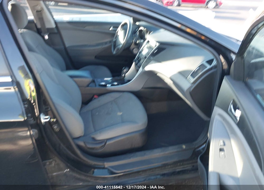 2014 HYUNDAI SONATA VIN: 5NPEB4AC8EH870783
