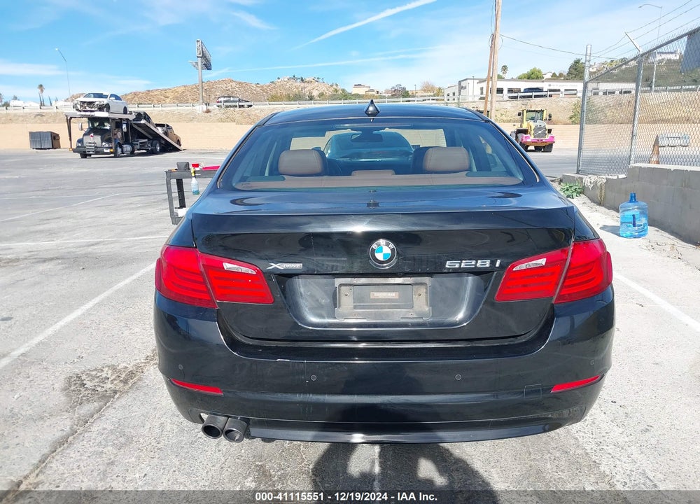 2013 BMW 528I VIN: WBAXH5C57DD107375