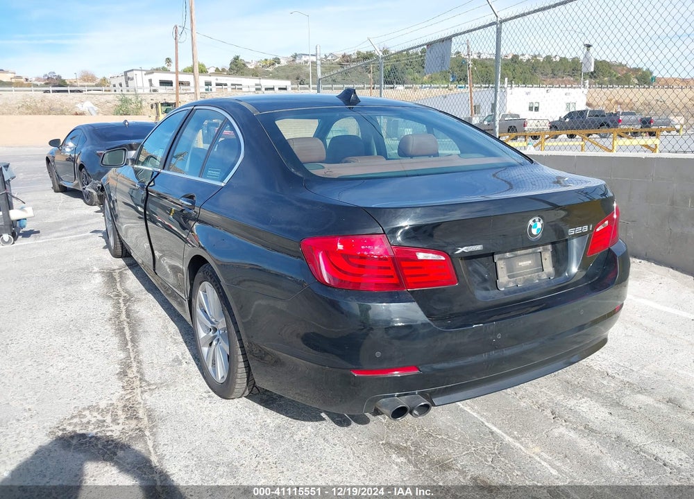 2013 BMW 528I VIN: WBAXH5C57DD107375