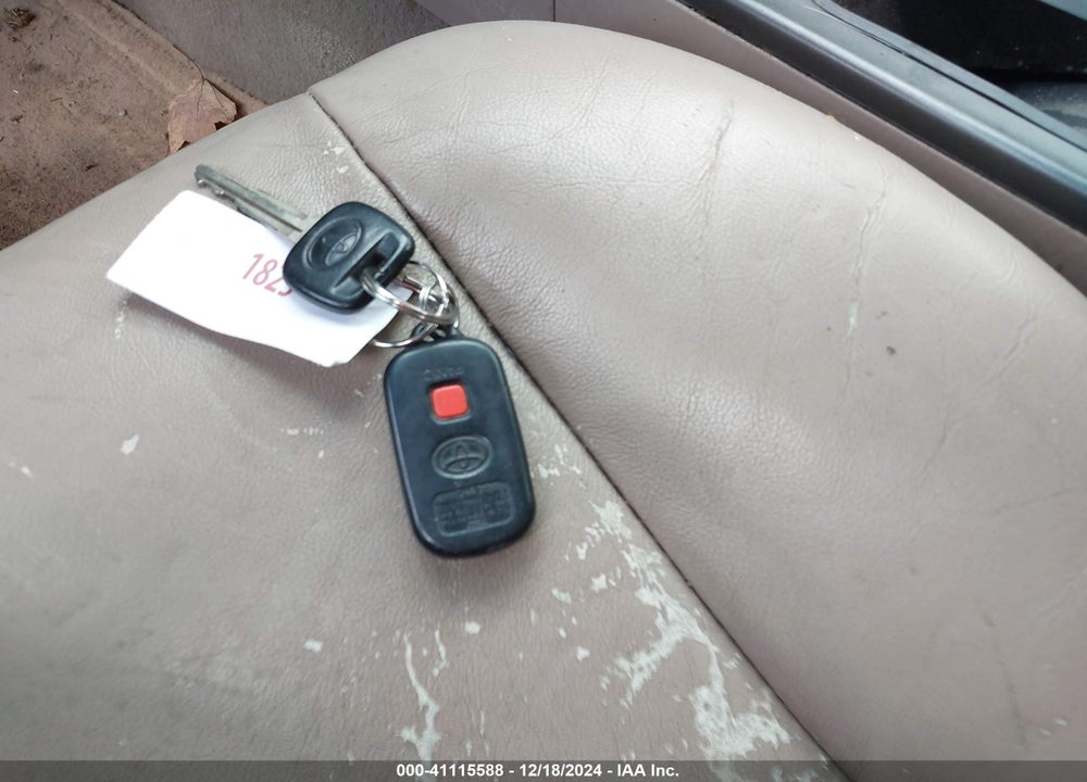 2003 TOYOTA CAMRY SE VIN: 4T1BE32K53U668556