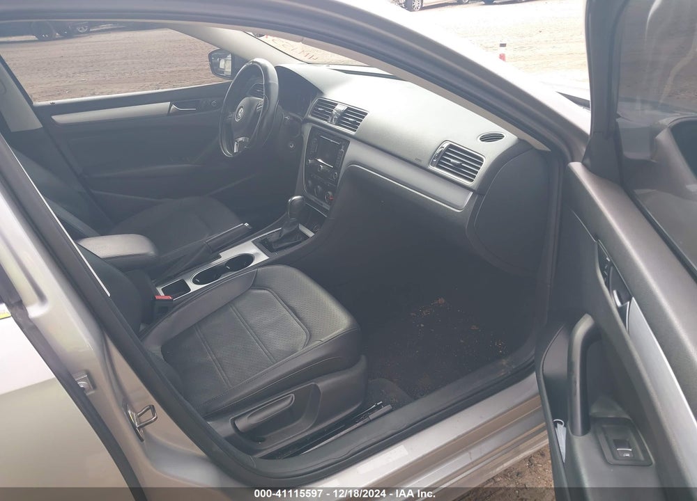 2013 VOLKSWAGEN PASSAT VIN: 1VWBN7A30DC009326