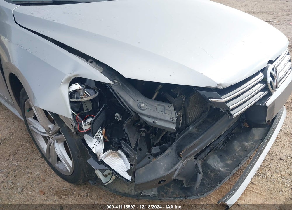 2013 VOLKSWAGEN PASSAT VIN: 1VWBN7A30DC009326