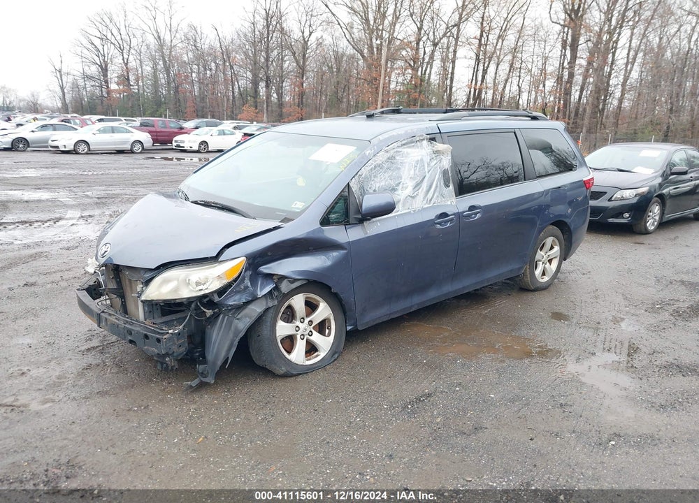 2015 TOYOTA SIENNA LE 8 PASSENGER VIN: 5TDKK3DC4FS645829