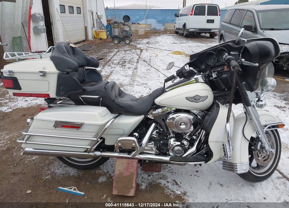 2003 HARLEY-DAVIDSON FLHTCUI VIN: 1HD1FCW163Y619369
