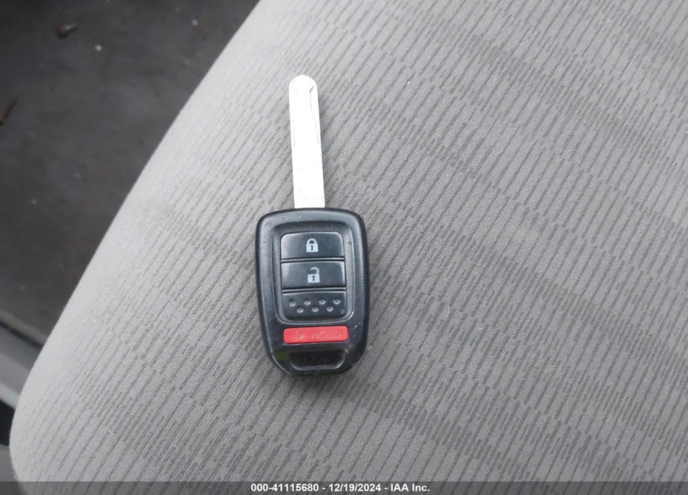 2014 HONDA CR-V LX VIN: 2HKRM4H33EH693366