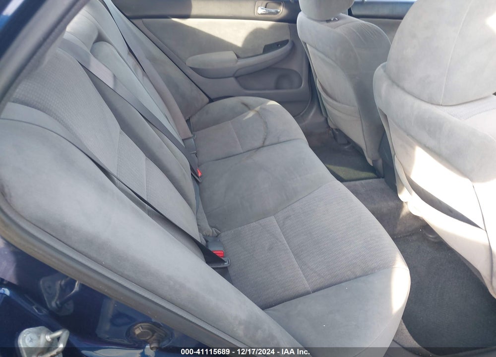 2005 HONDA ACCORD 2.4 LX VIN: 1HGCM56445A102199