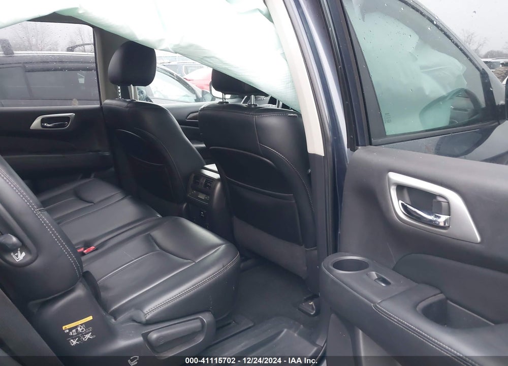 2016 NISSAN PATHFINDER SL VIN: 5N1AR2MM0GC633959
