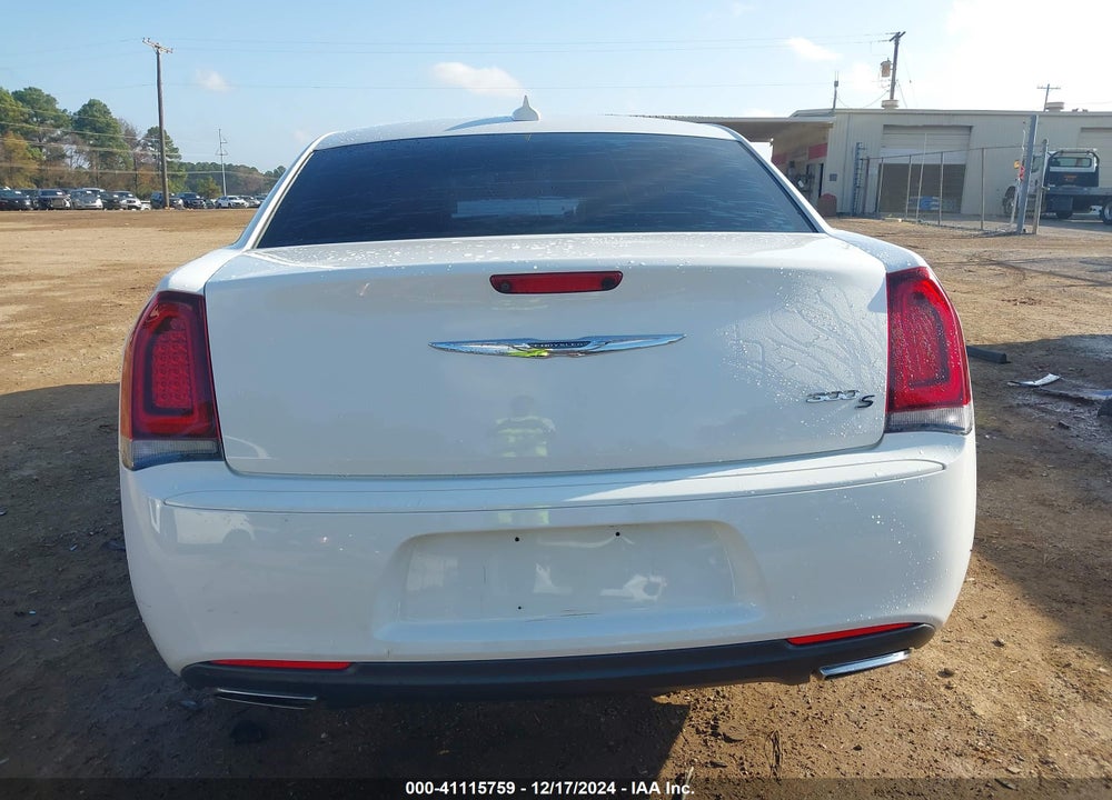 2015 CHRYSLER 300 300S VIN: 2C3CCABG1FH903853