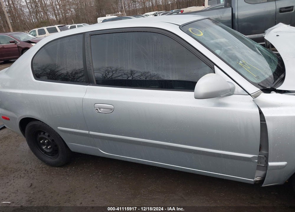 2005 HYUNDAI ACCENT GLS/GT VIN: KMHCG35C45U360784