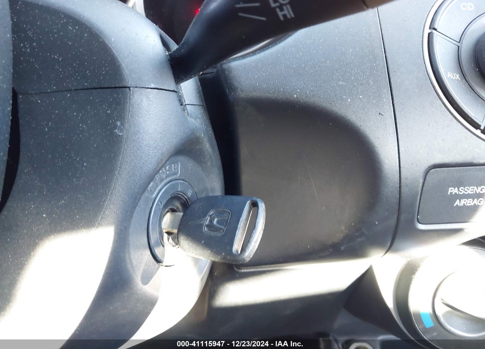 2008 HONDA FIT VIN: JHMGD38448S018625