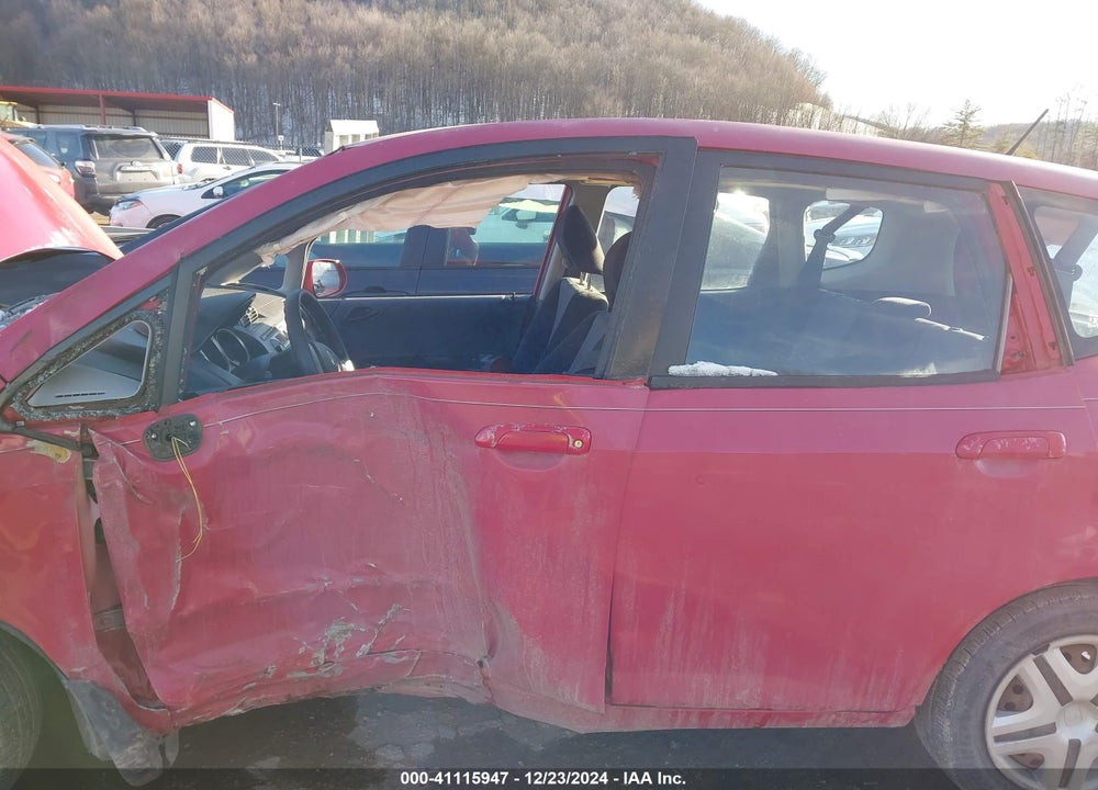 2008 HONDA FIT VIN: JHMGD38448S018625