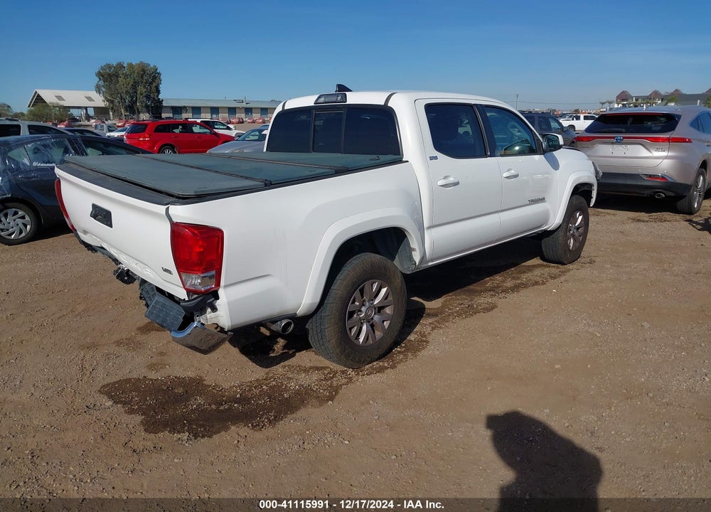 2017 TOYOTA TACOMA SR5 V6 VIN: 3TMAZ5CN3HM027832