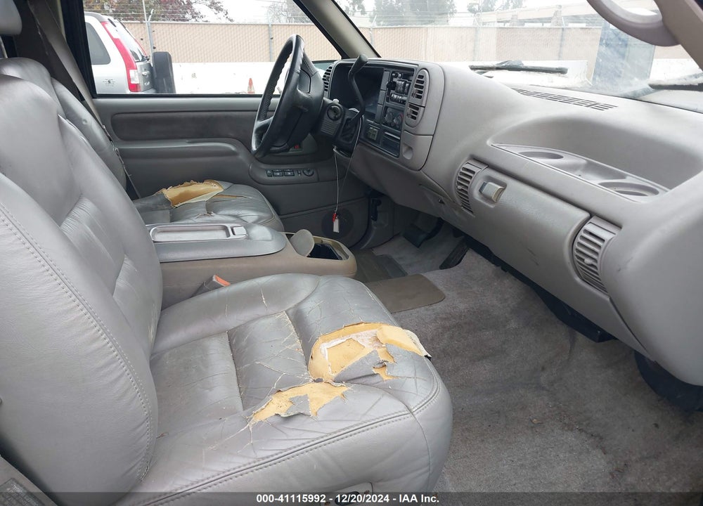 1996 CHEVROLET SUBURBAN K1500 VIN: 3GNFK16R3TG156041