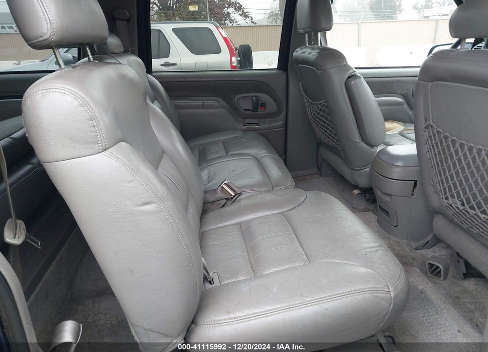 1996 CHEVROLET SUBURBAN K1500 VIN: 3GNFK16R3TG156041