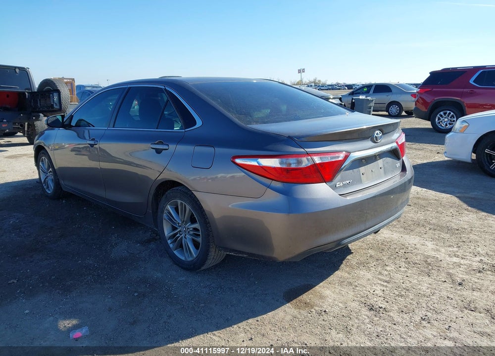 2017 TOYOTA CAMRY SE VIN: 4T1BF1FK3HU417635