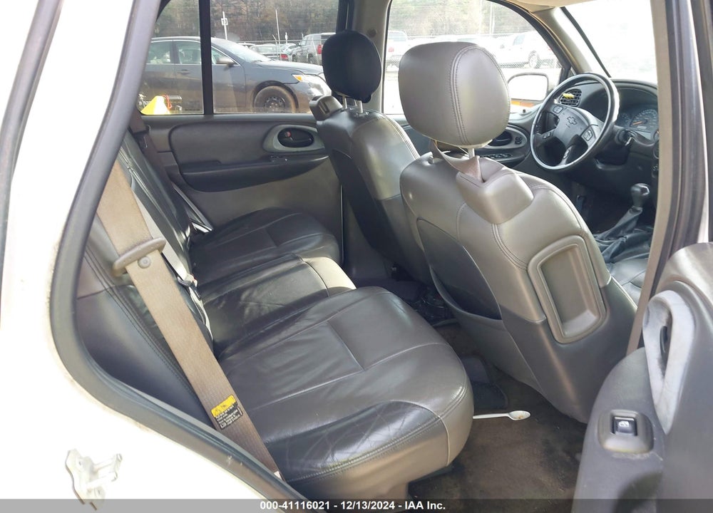 2004 CHEVROLET TRAILBLAZER LT VIN: 1GNDS13S542320611