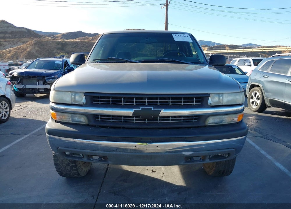 2001 CHEVROLET SILVERADO 1500 LS VIN: 2GCEC19T011323695
