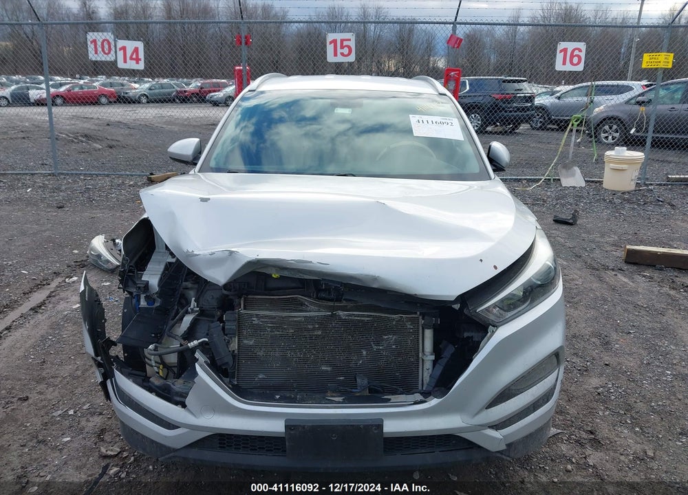 2017 HYUNDAI TUCSON SE VIN: KM8J3CA41HU292031