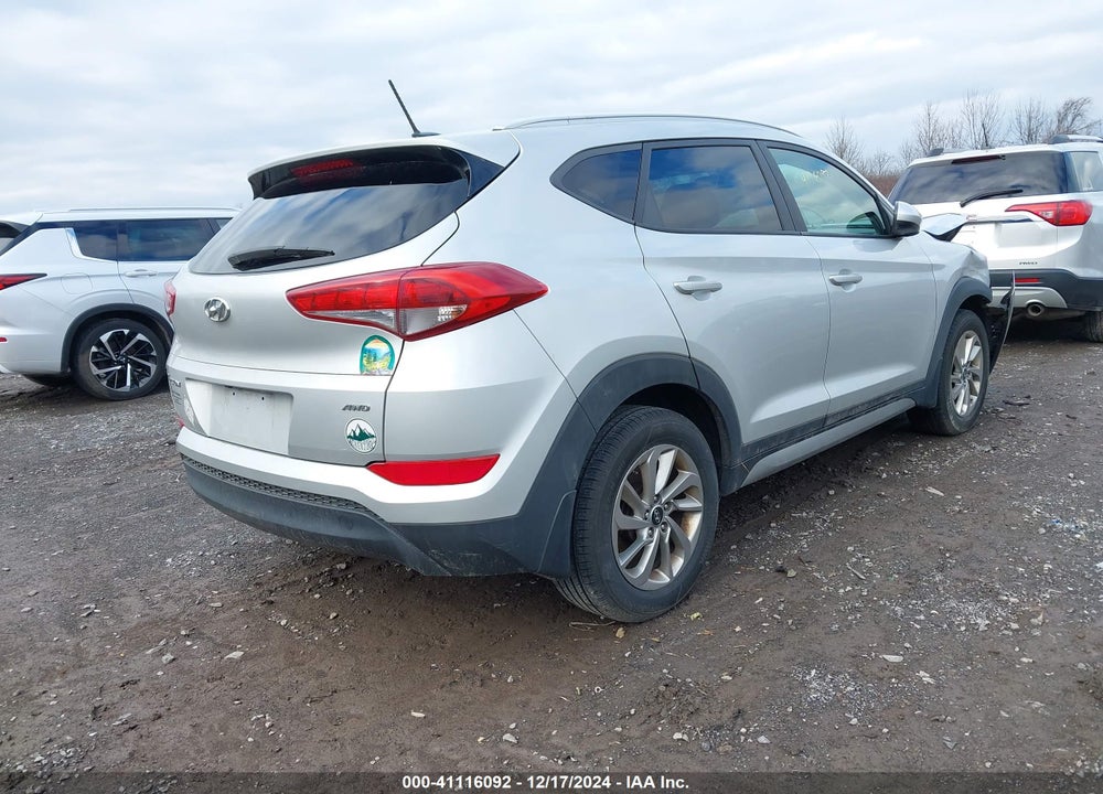 2017 HYUNDAI TUCSON SE VIN: KM8J3CA41HU292031