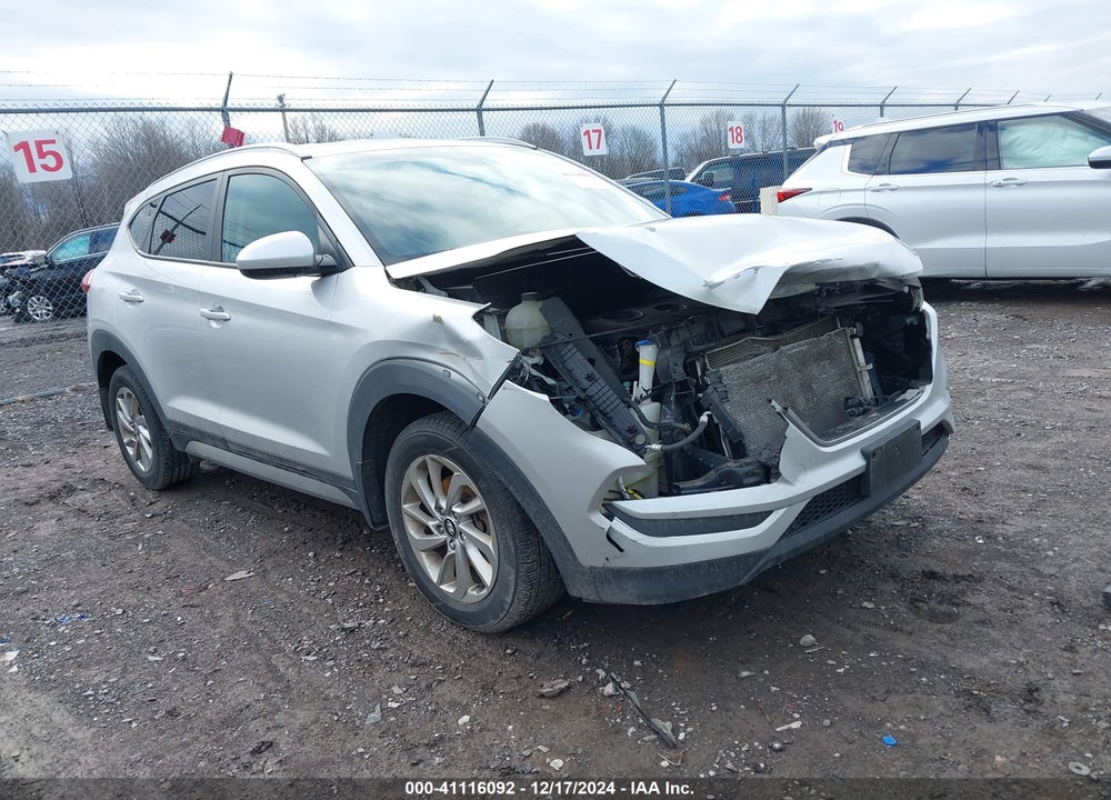 2017 HYUNDAI TUCSON SE VIN: KM8J3CA41HU292031