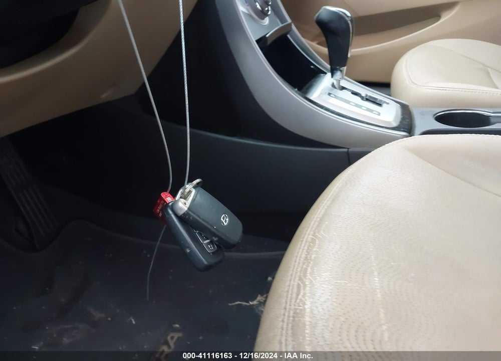 2012 HYUNDAI ELANTRA LIMITED VIN: 5NPDH4AE8CH113374