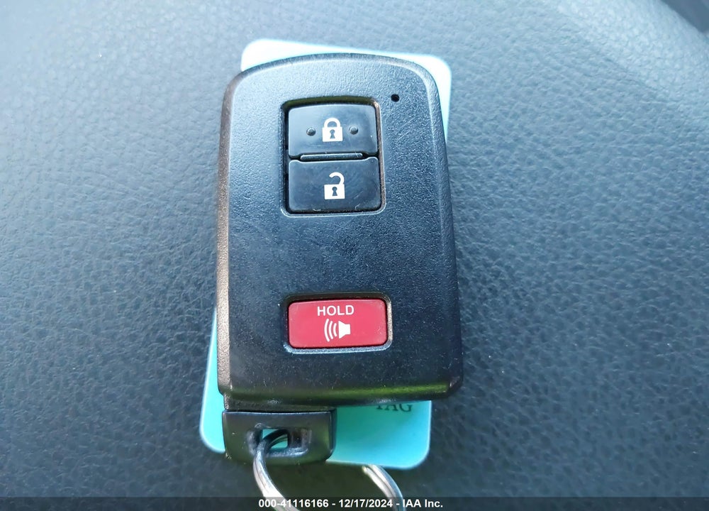 2017 TOYOTA TACOMA VIN: 3TMCZ5ANXHM116311