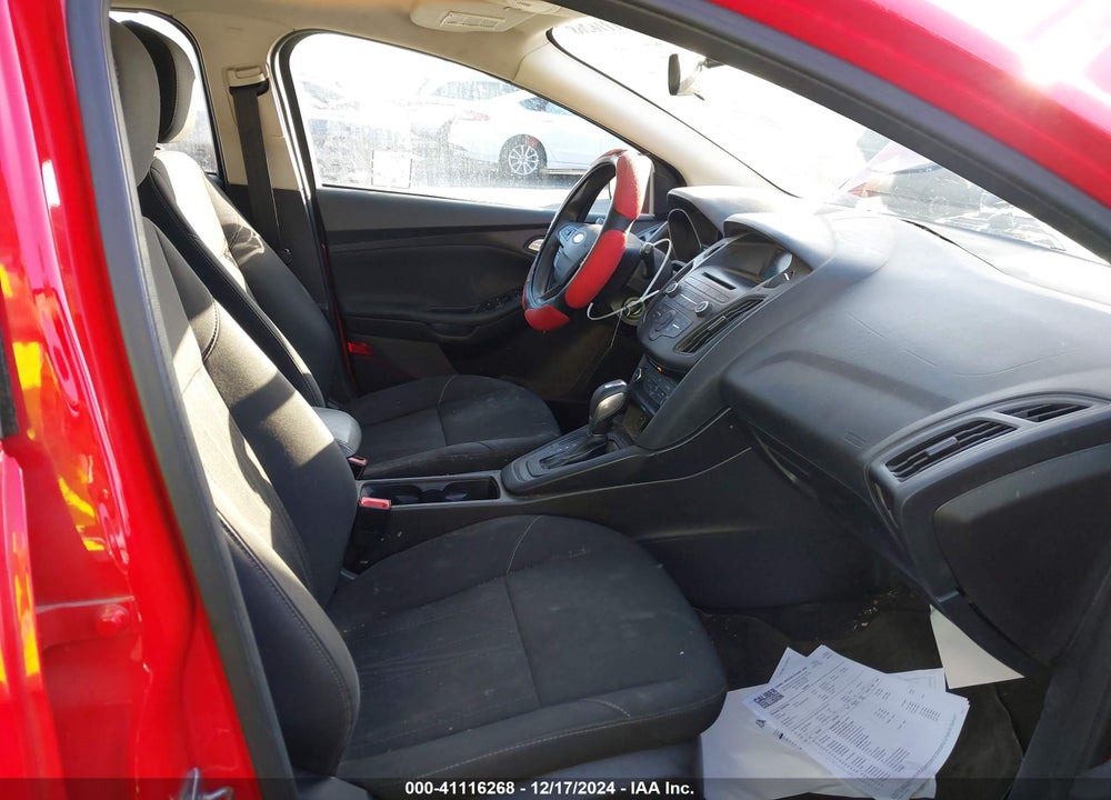 2016 FORD FOCUS SE VIN: 1FADP3K23GL286101