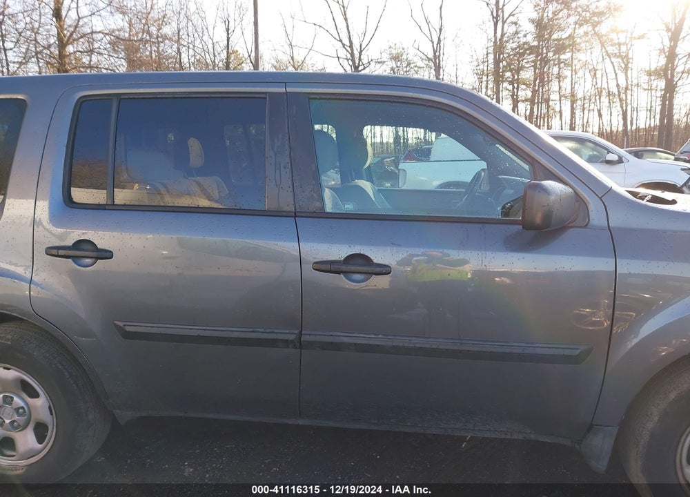 2012 HONDA PILOT LX VIN: 5FNYF4H22CB013367