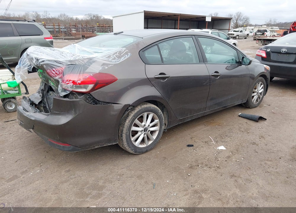 2017 KIA FORTE LX VIN: 3KPFL4A71HE006557