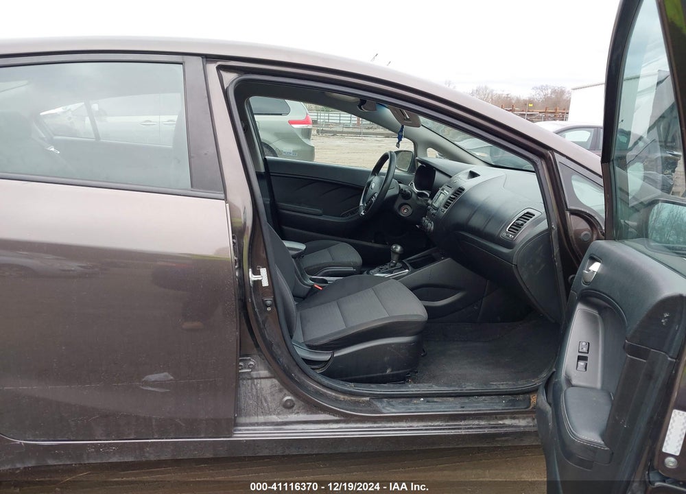 2017 KIA FORTE LX VIN: 3KPFL4A71HE006557
