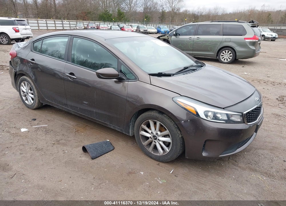 2017 KIA FORTE LX VIN: 3KPFL4A71HE006557