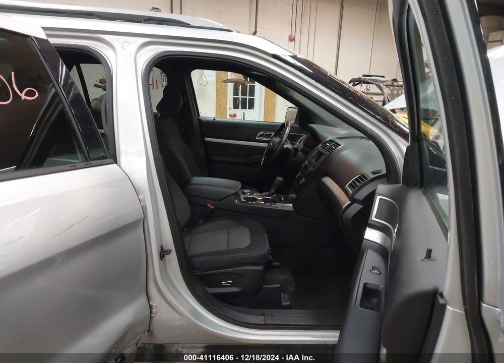 2017 FORD EXPLORER XLT VIN: 1FM5K8D89HGD09012