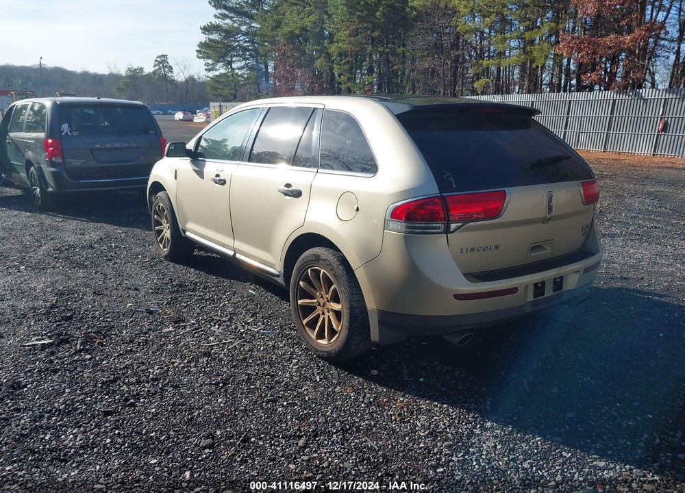 2011 LINCOLN MKX VIN: 2LMDJ8JK8BBJ33832