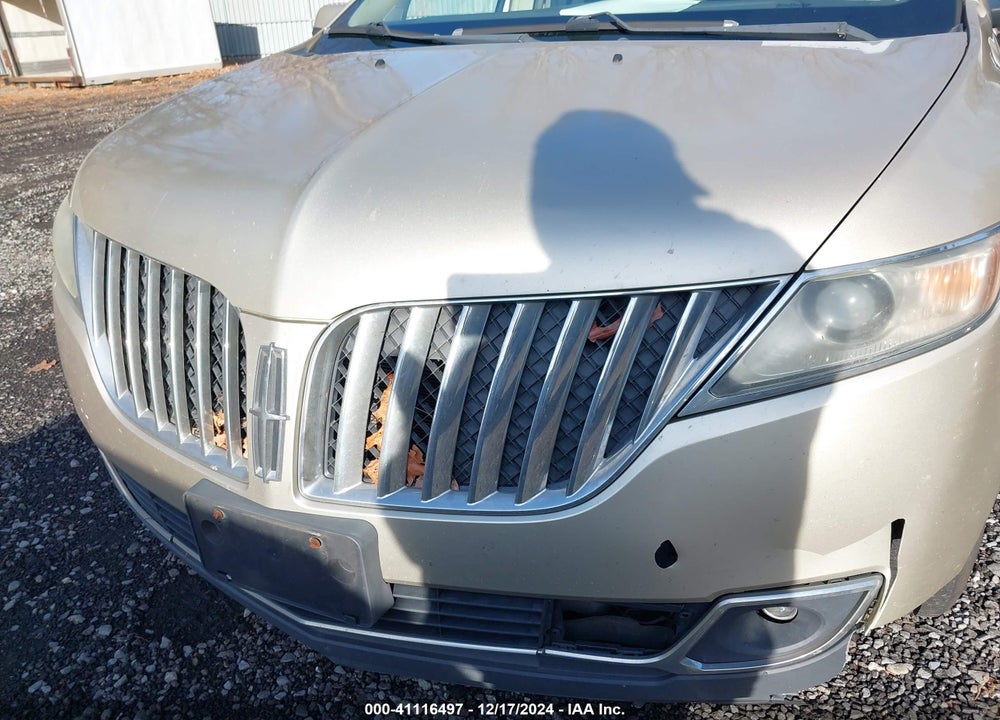 2011 LINCOLN MKX VIN: 2LMDJ8JK8BBJ33832