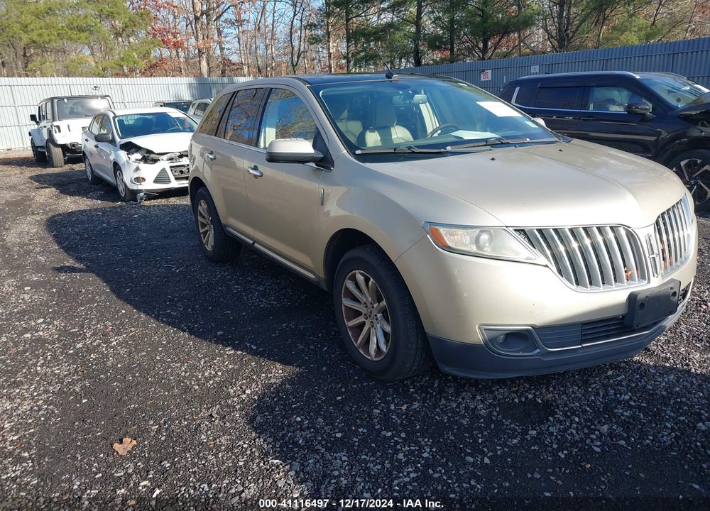 2011 LINCOLN MKX VIN: 2LMDJ8JK8BBJ33832
