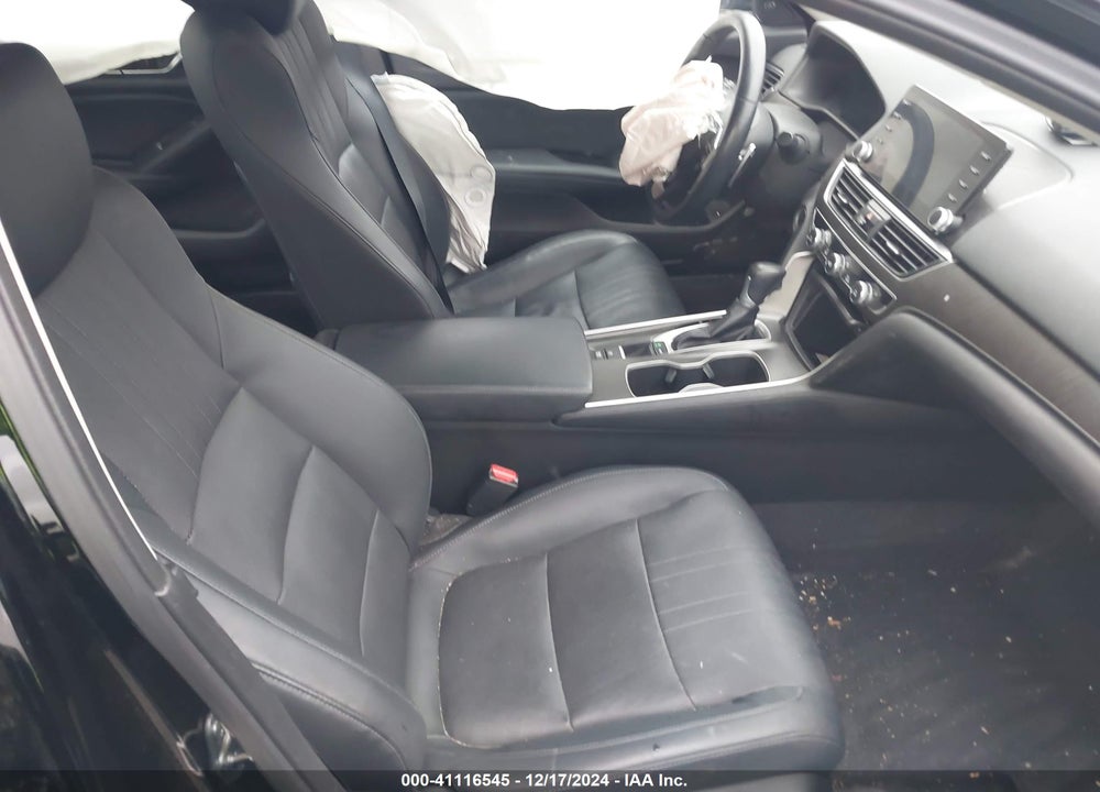 2018 HONDA ACCORD VIN: 1HGCV1F96JA109019
