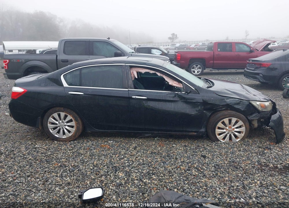 2015 HONDA ACCORD VIN: 1HGCR2F83FA070365