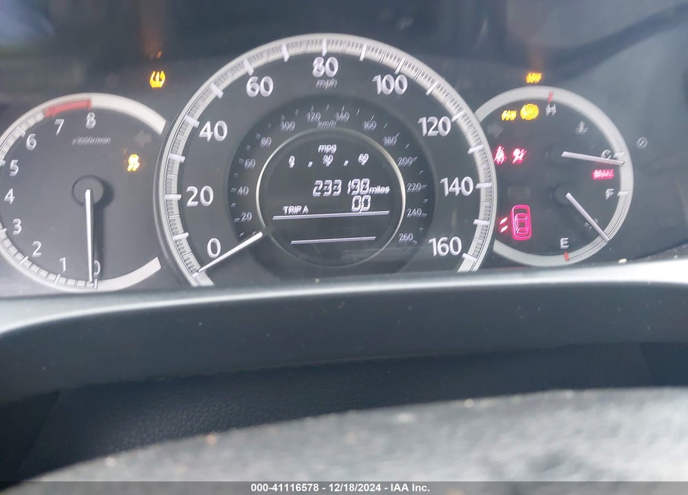 2015 HONDA ACCORD VIN: 1HGCR2F83FA070365