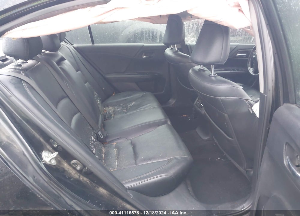 2015 HONDA ACCORD VIN: 1HGCR2F83FA070365