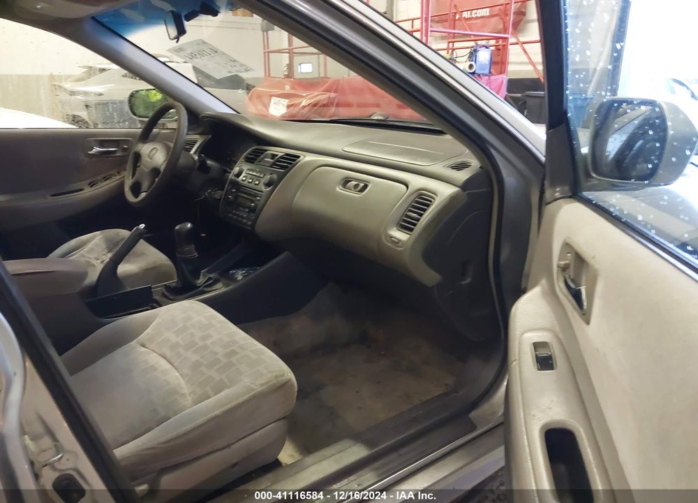 2002 HONDA ACCORD 2.3 EX VIN: 1HGCG65862A175670