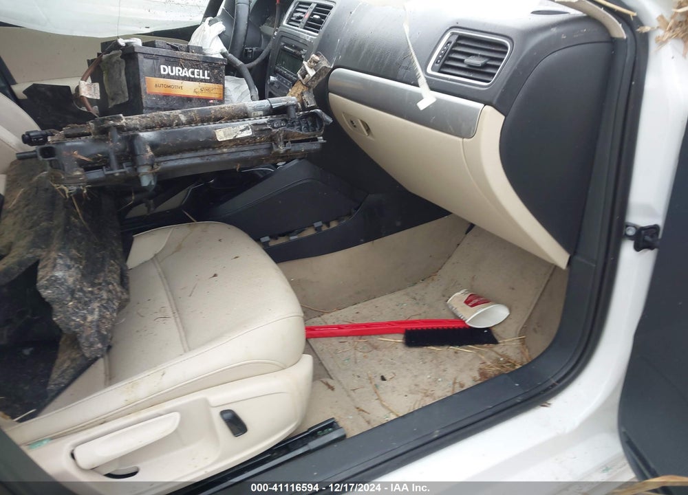 2013 VOLKSWAGEN JETTA 2.5L SE VIN: 3VWDX7AJ3DM438105