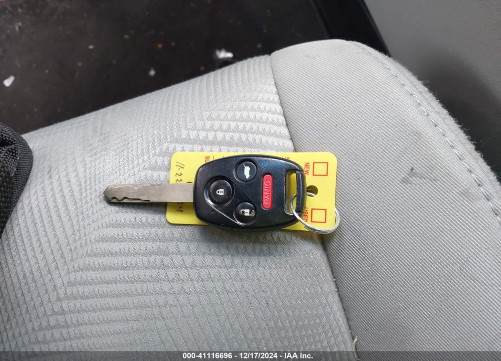 2012 HONDA PILOT LX VIN: 5FNYF4H21CB007110