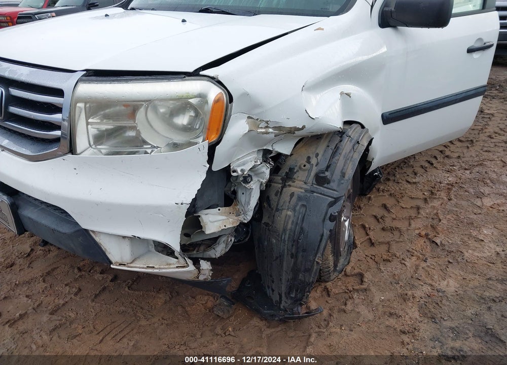 2012 HONDA PILOT LX VIN: 5FNYF4H21CB007110