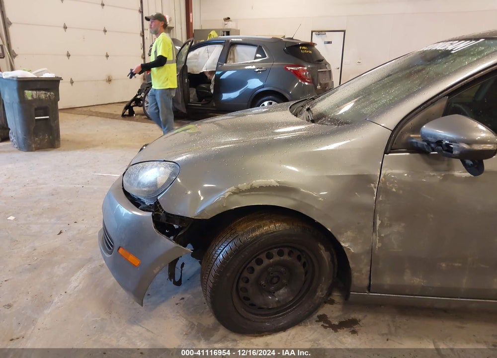 2011 VOLKSWAGEN GOLF VIN: WVWDA7AJ4BW182560