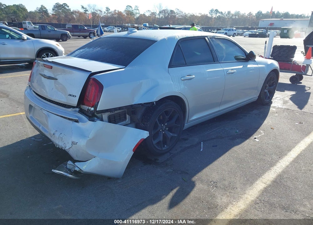 2020 CHRYSLER 300 TOURING VIN: 2C3CCAAG7LH181530