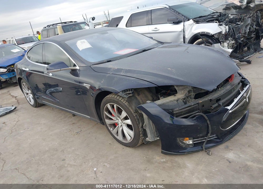 2014 TESLA MODEL S P85 VIN: 5YJSA1H15EFP52102
