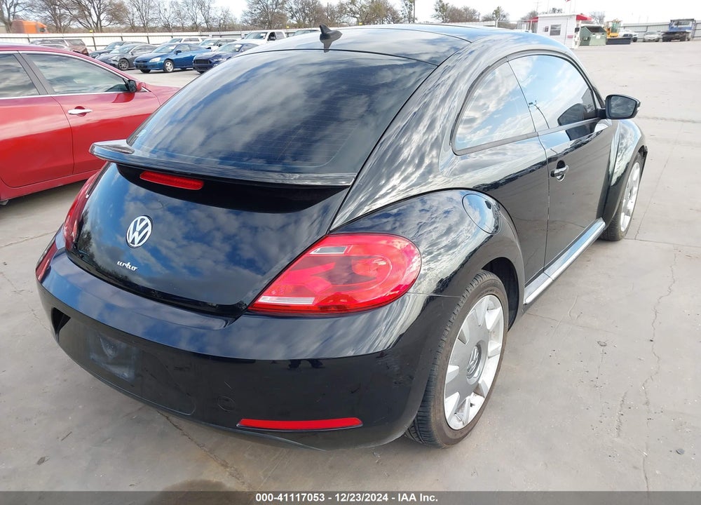2016 VOLKSWAGEN BEETLE VIN: 3VWJ07AT5GM616089