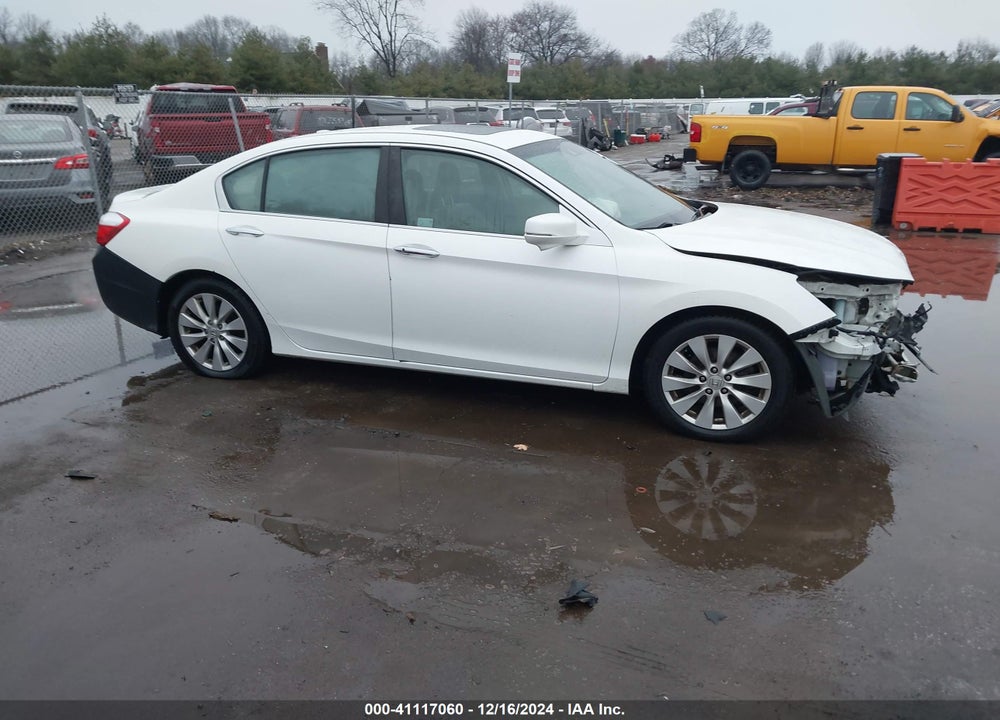 2013 HONDA ACCORD VIN: 1HGCR2F81DA013501