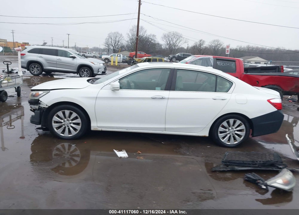 2013 HONDA ACCORD VIN: 1HGCR2F81DA013501